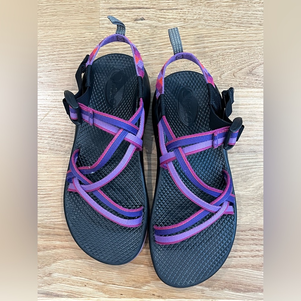 Chacos size 5